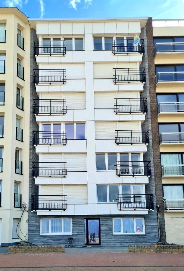 Modern Appartement Met Uniek Zeezicht Koksijde Dış mekan fotoğraf